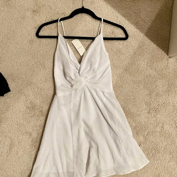 Abercrombie & Fitch: Women's Crinkle Textured Twist-Front Mini Dress - Picture 4 of 4